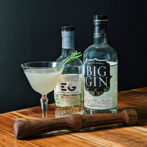 Muddled Cocktails: Gin, Ginger, and Grapefruit